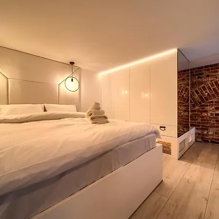 Loft With Mezzanine By Bookinghost Apartament Wrocław